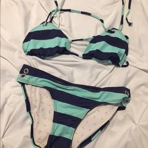 Victoria’s Secret pink bikini